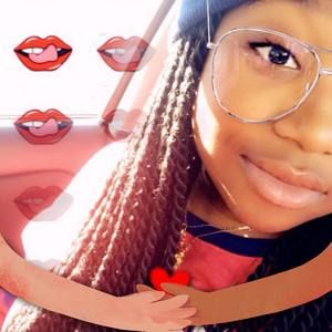 Meet your Posher, Angie